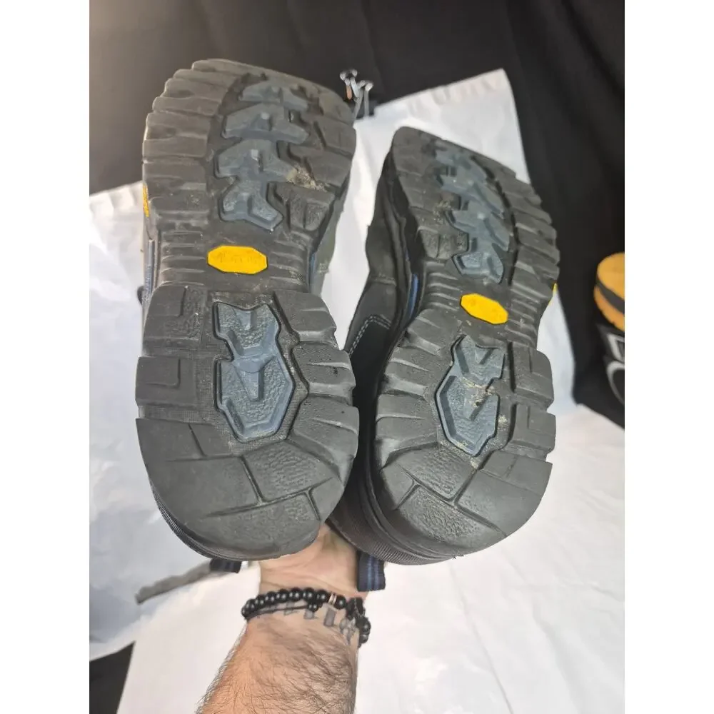 Danner this nice
